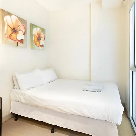 2-Bedroom Apartment On The Prestigious End Of Collins St Melbourne Exterior photo