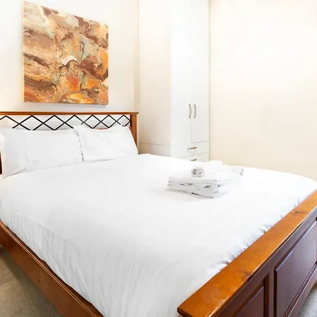 2-Bedroom Apartment On The Prestigious End Of Collins St Melbourne Exterior photo