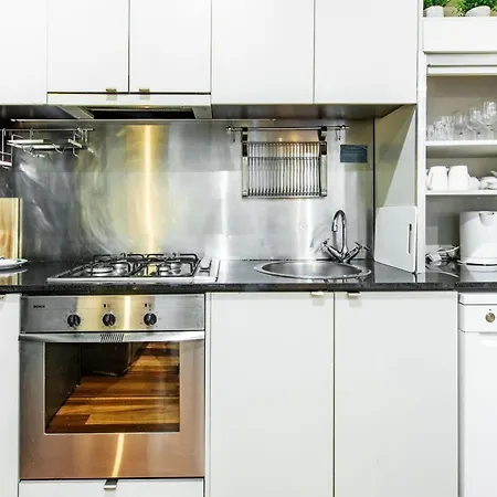 2-Bedroom Apartment On The Prestigious End Of Collins St Melbourne Exterior photo