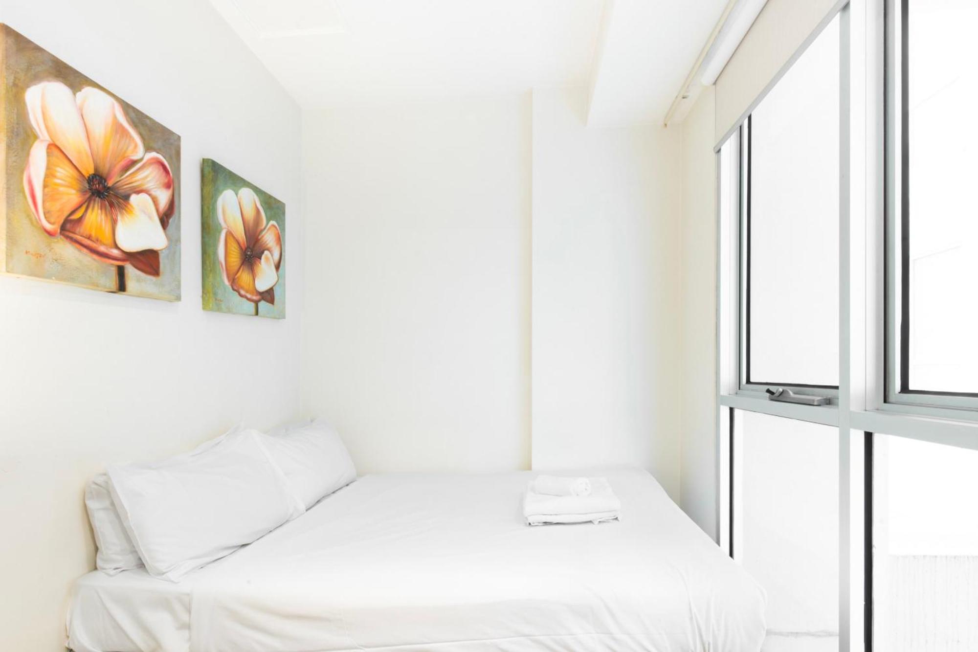 Apartment 2-bedroom On The Prestigious End Of Collins St