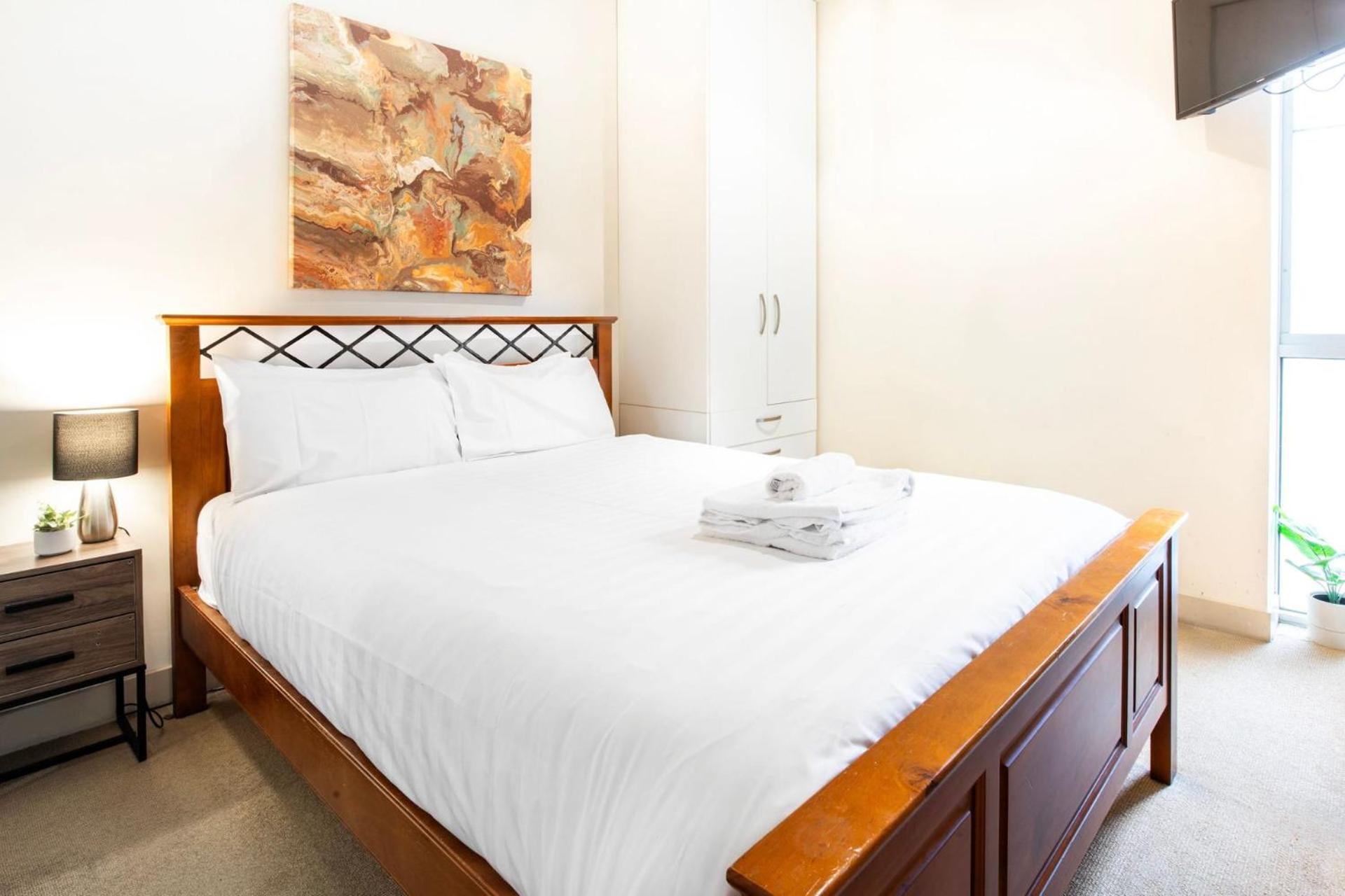 2-bedroom On The Prestigious End Of Collins St Apartment Melbourne