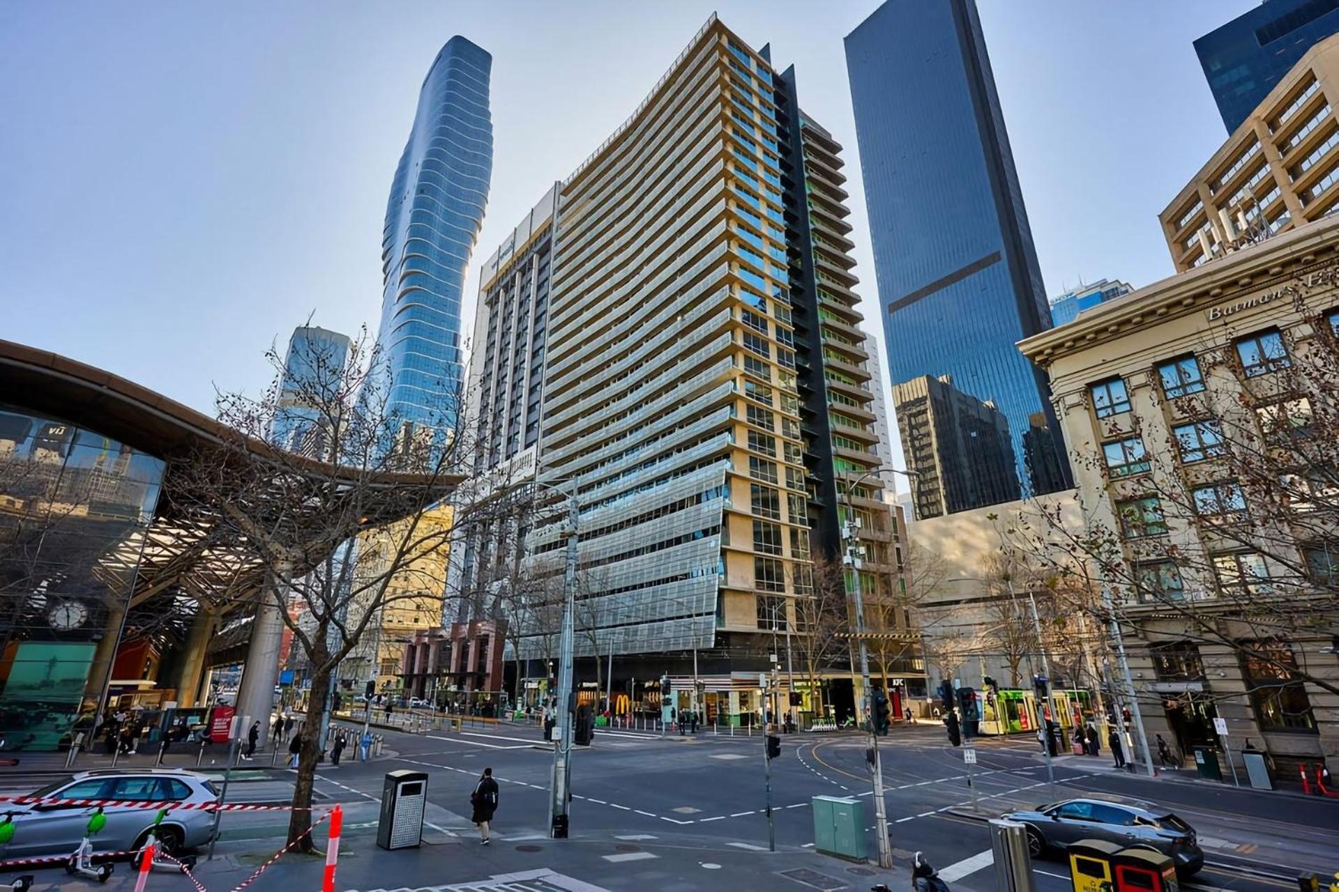 2-bedroom On The Prestigious End Of Collins St Apartment Melbourne